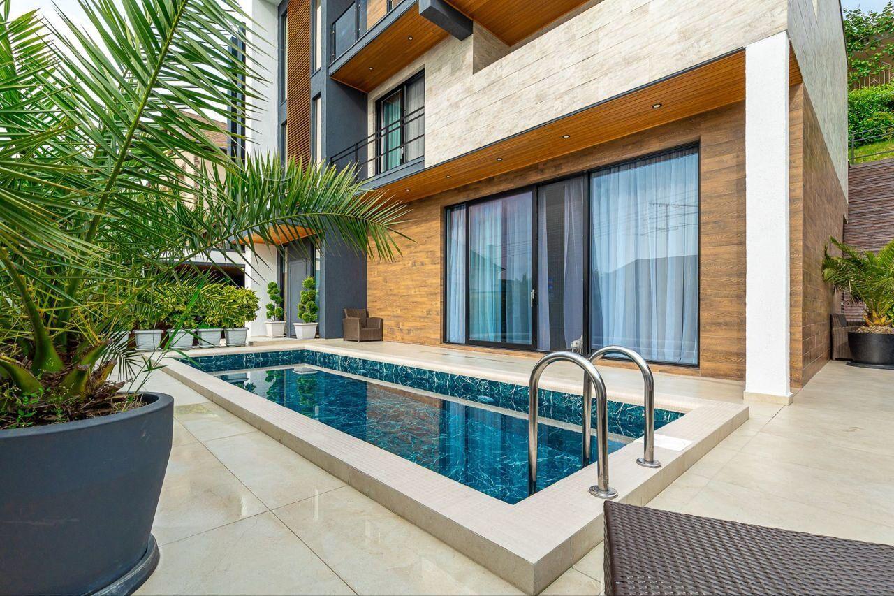 УНИКАЛЬНЫЙ ДОМ В СТИЛЕ HI-TECH С БАССЕЙНОМ В ...