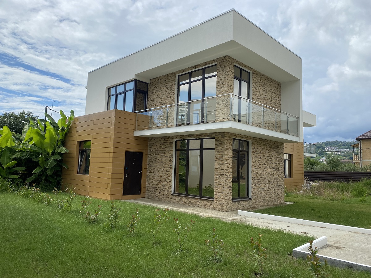 Дом в коттеджном поселке Адлера