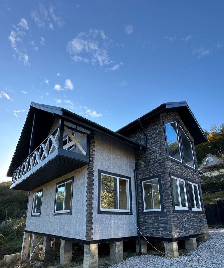 Новый двухэтажный дом с великолепным видом на...