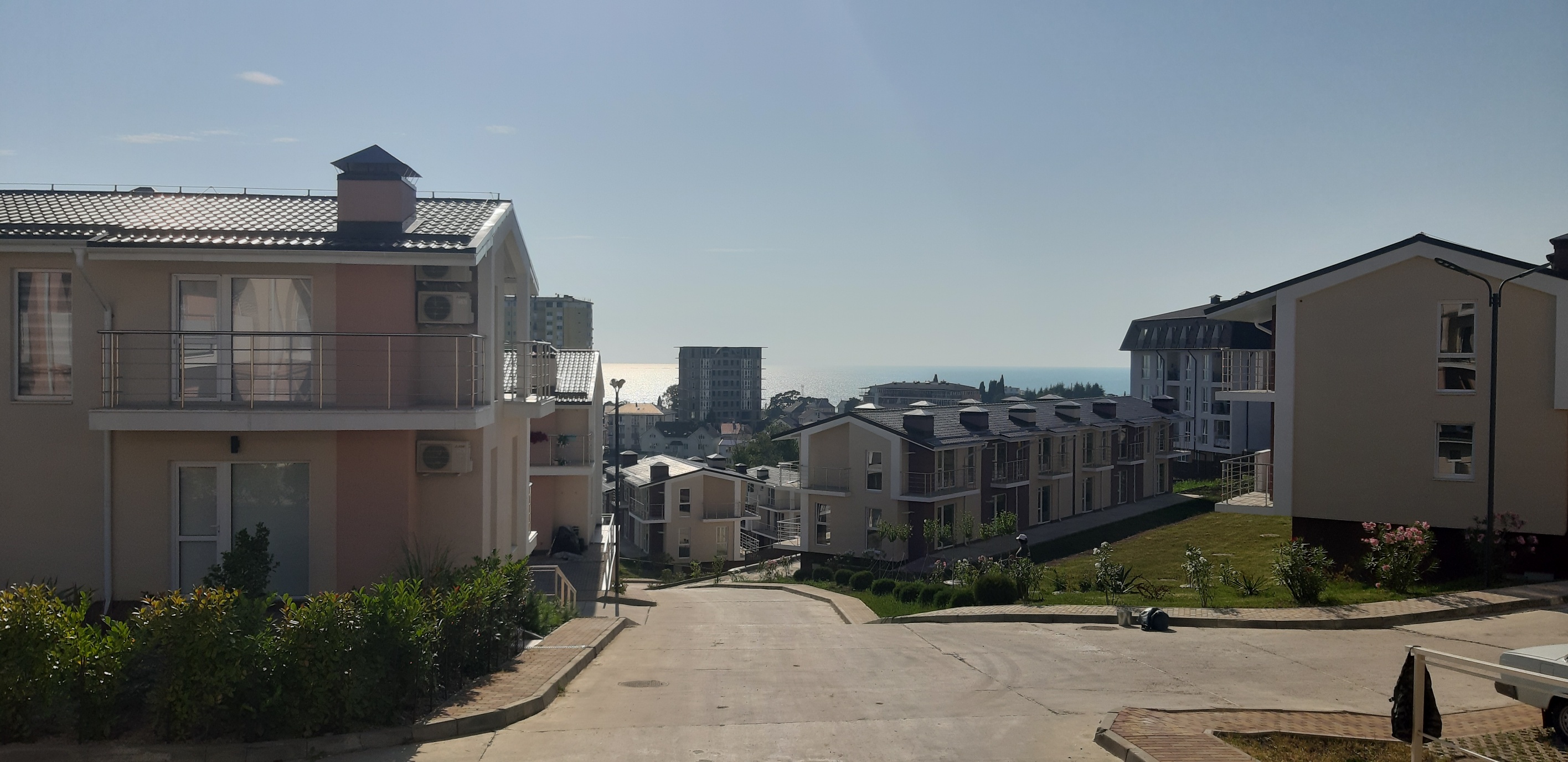 Продам таунхаус с бассейном  Адлере