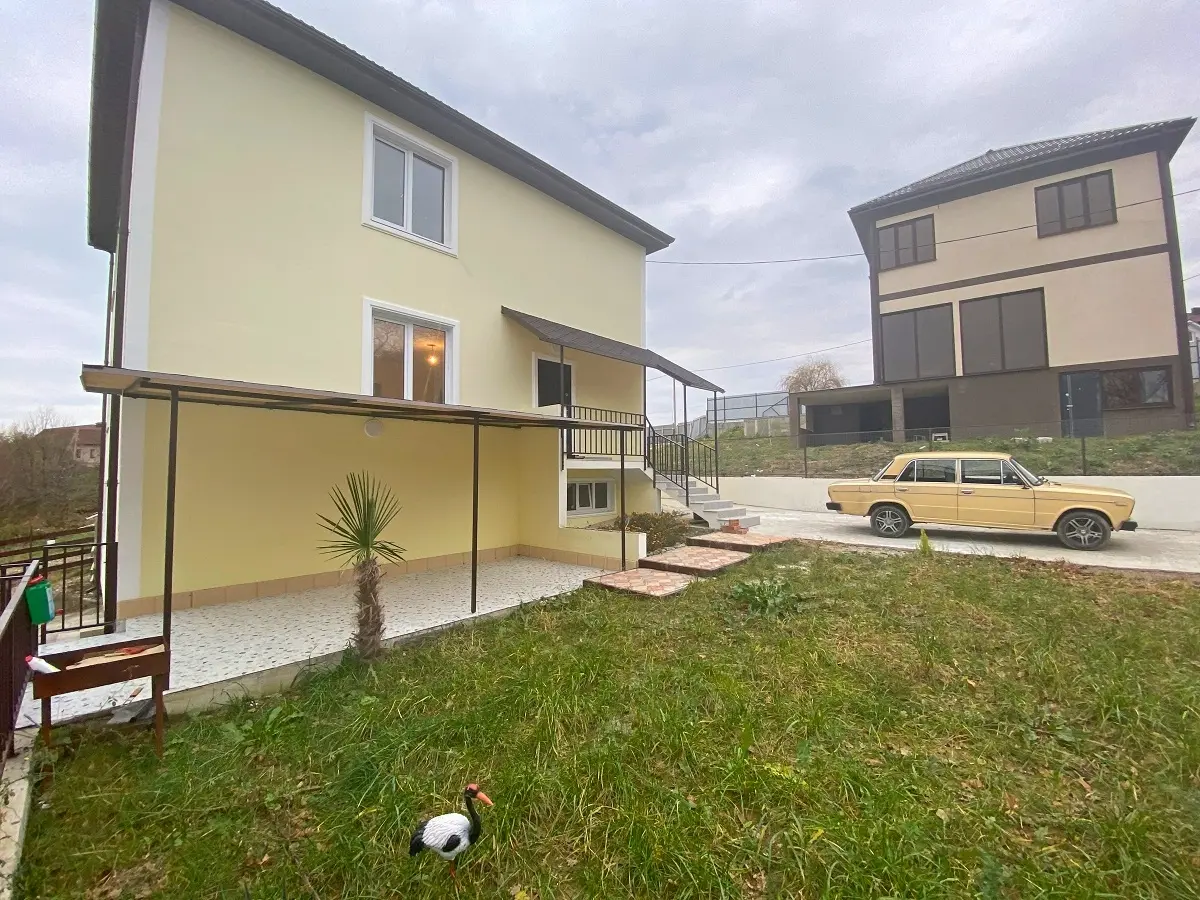 Новый дом с ремонтом и красивым видом