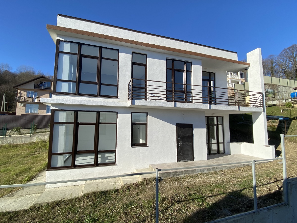 Дом с ремонтом и красивым видом