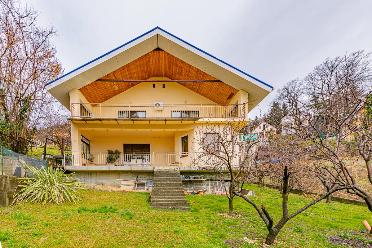 Дом с видом на море