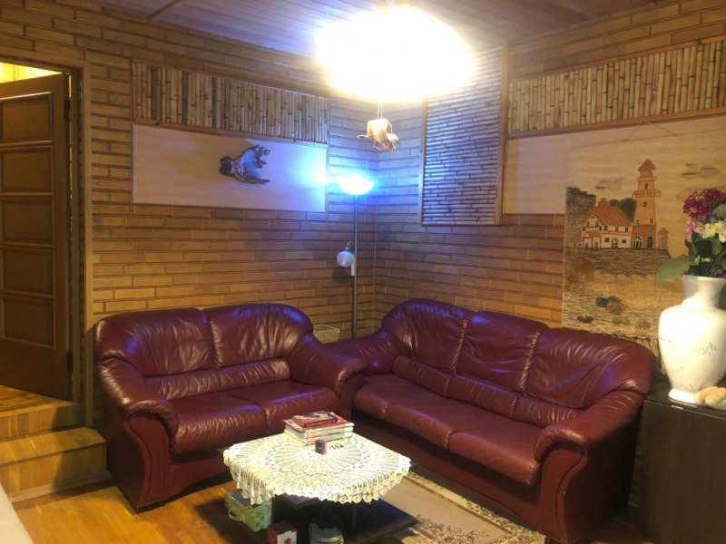 дом с плодоносящим садом 