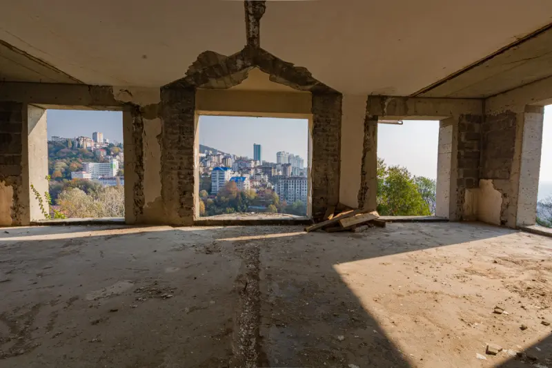 Продается не достроенный коттедж в г. Сочи. 