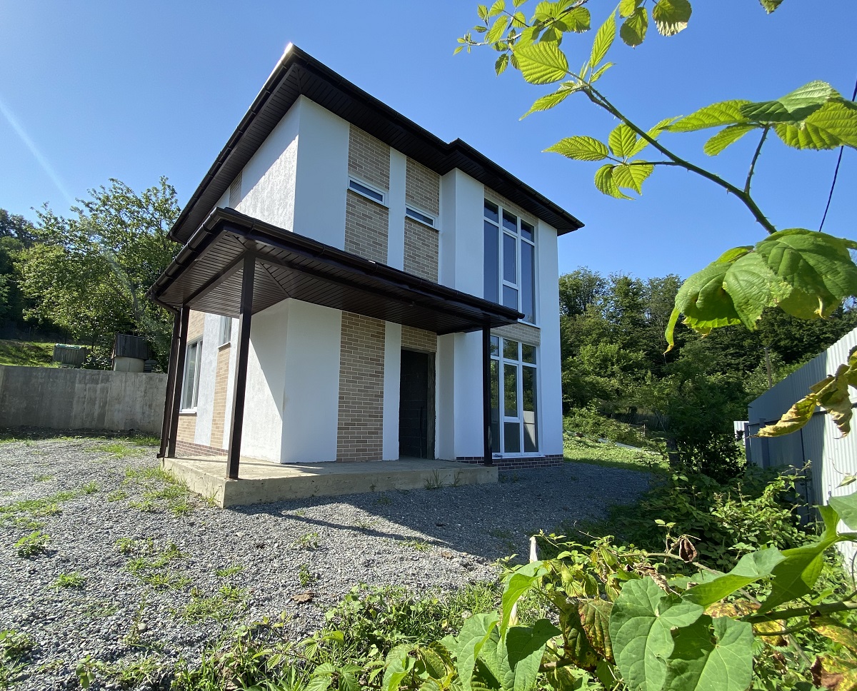 Загородный дом с красивым видом