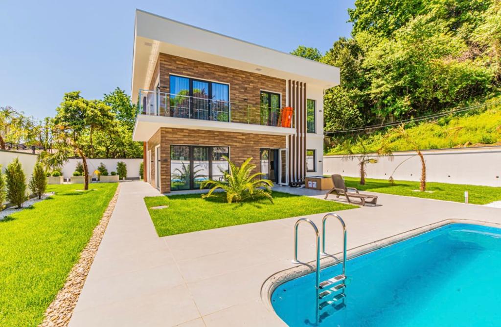 Продажа нового коттеджа на Мацесте