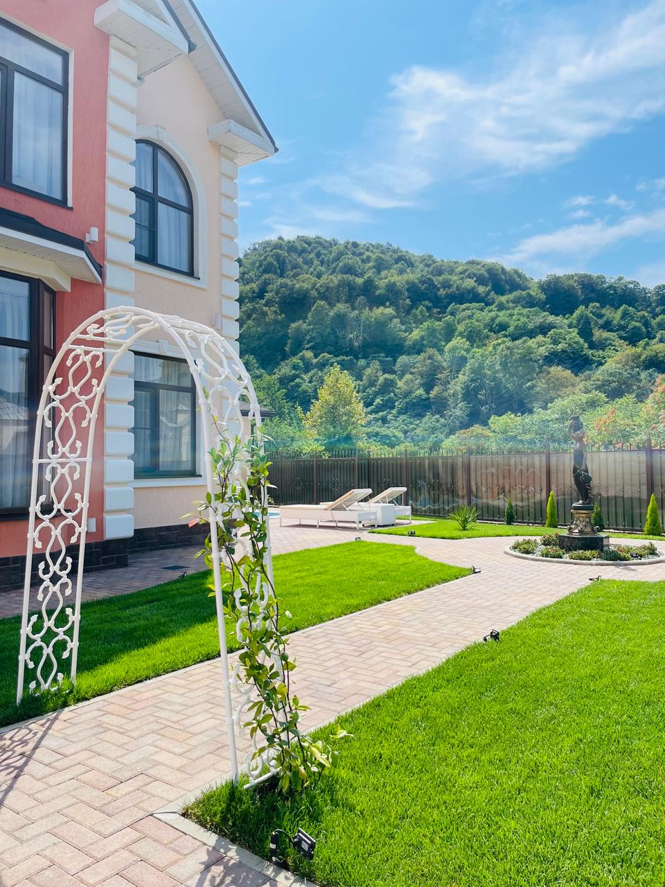 Особняк в центре Сочи 