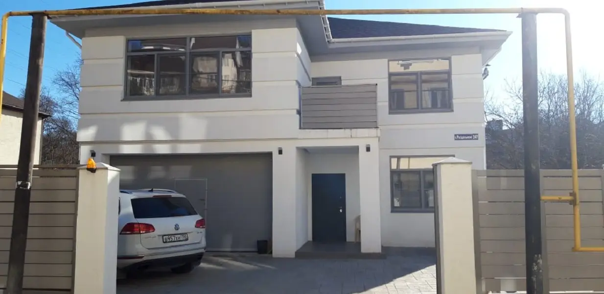 Уникальный дом с дизайнерским ремонтом