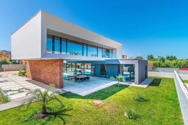 Дом в Сириусе