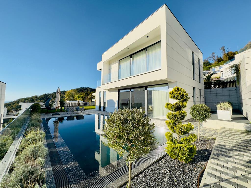 Дом с ремонтом и мебелью