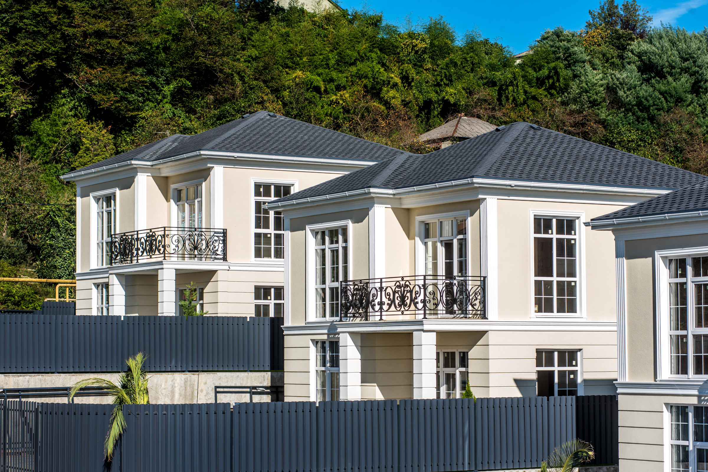 Дом в закрытом коттеджном поселке