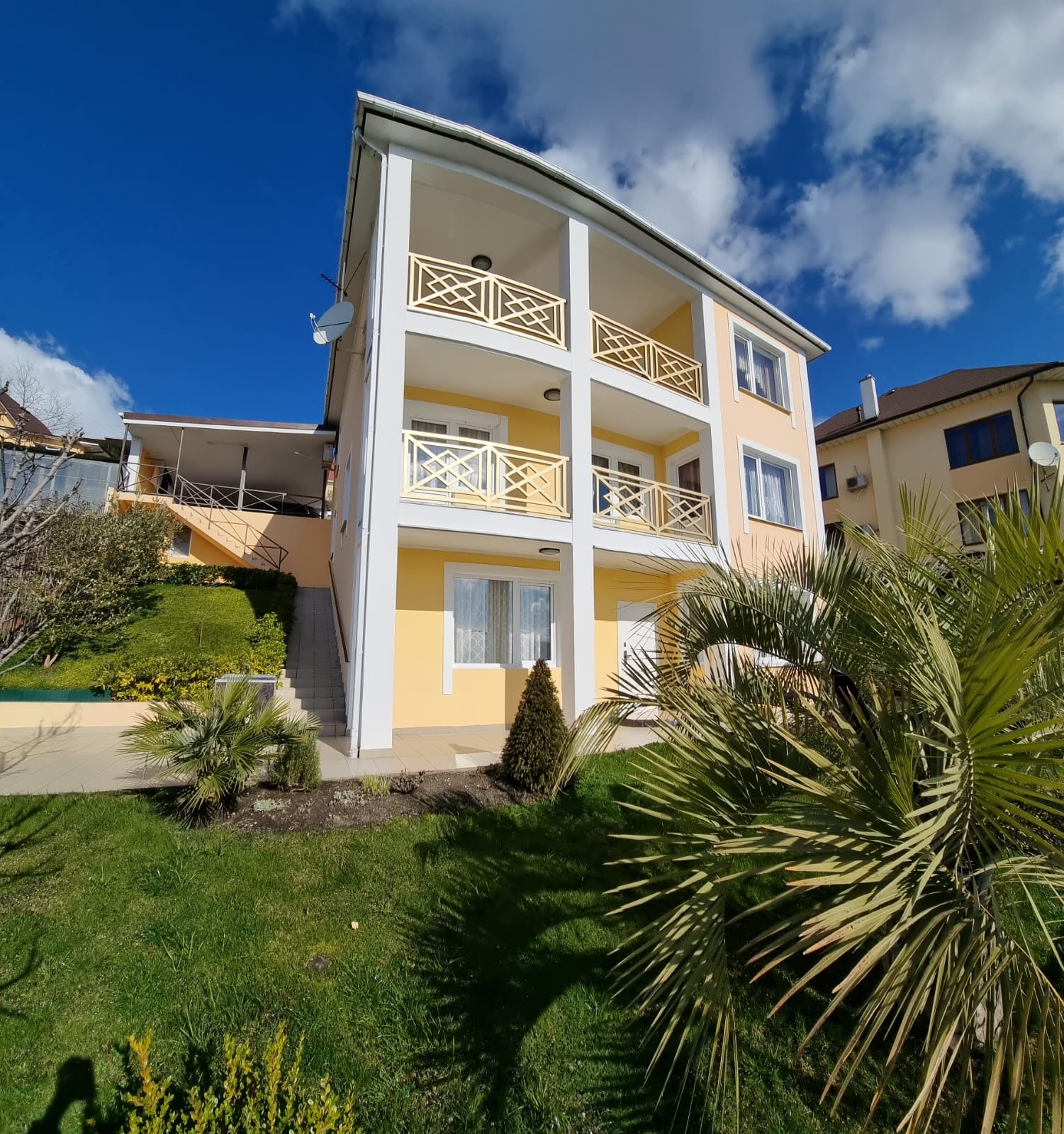 Изысканный дом на Высокогорной.