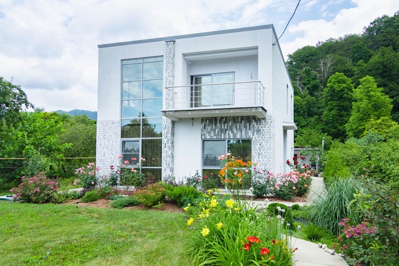 Современный загородный дом 