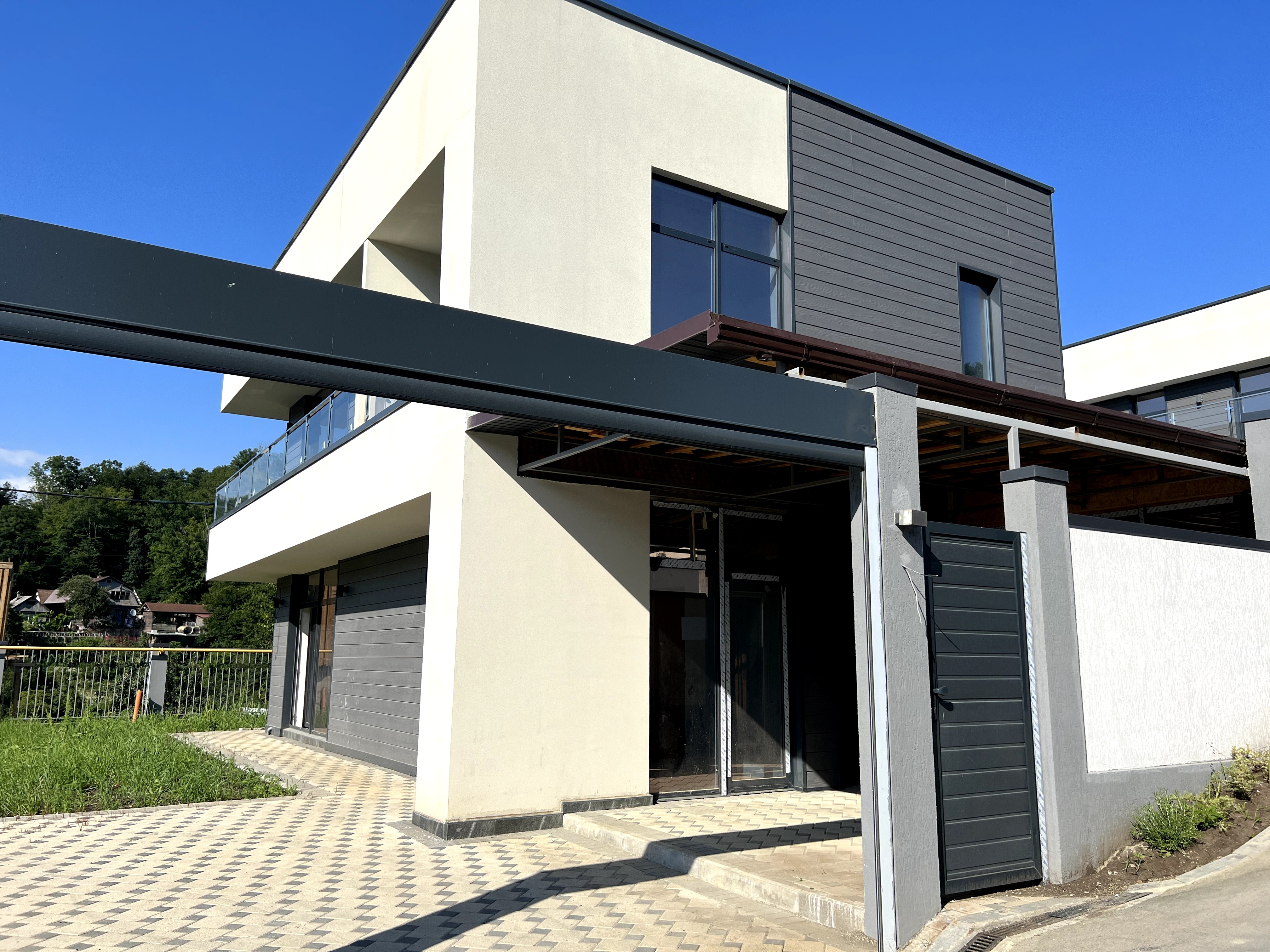 Дом с ремонтом в КП Серебряный Ручей