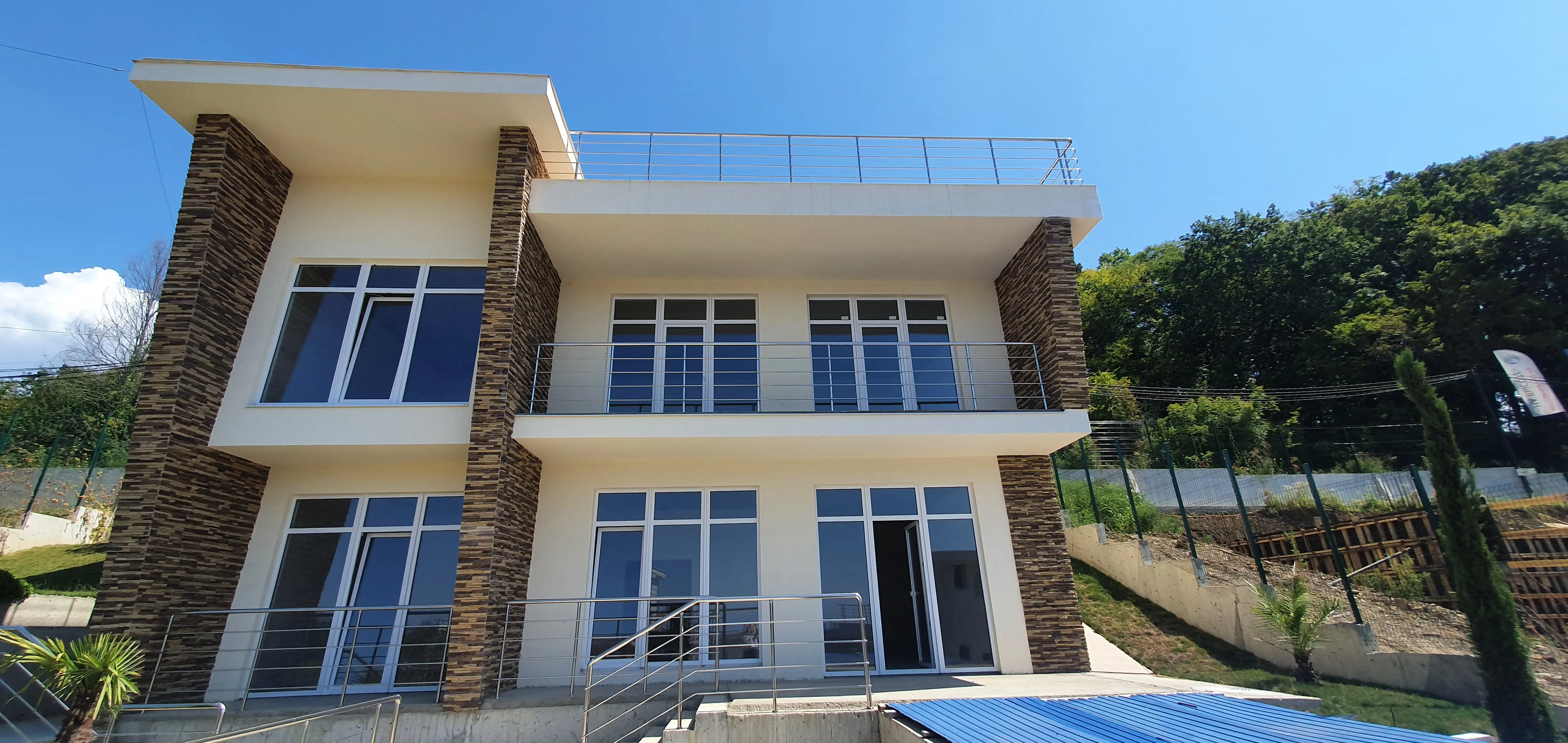 Продам отличный большой дом