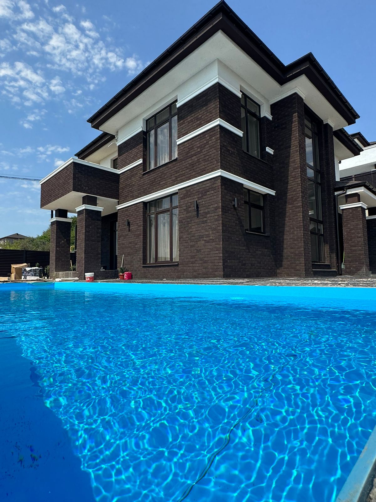 Дом с ремонтом рядом с Сириусом