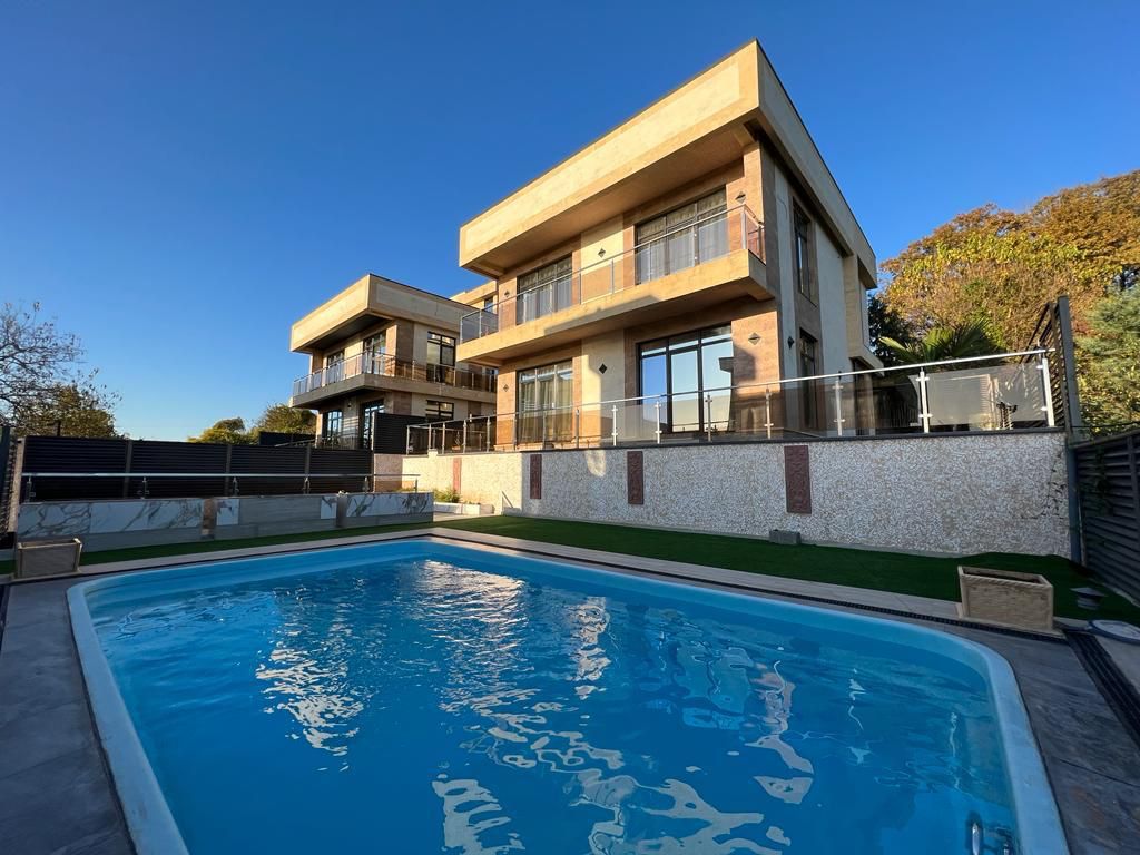 Дом с ремонтом и мебелью