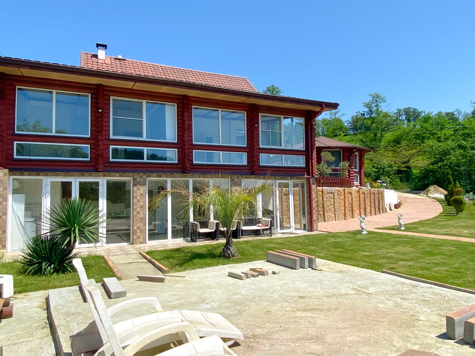 Дом у фонтана