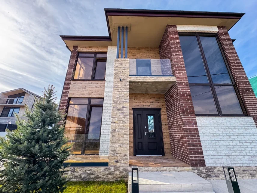 Дом в классическом стиле 207 м кв с видом на ...