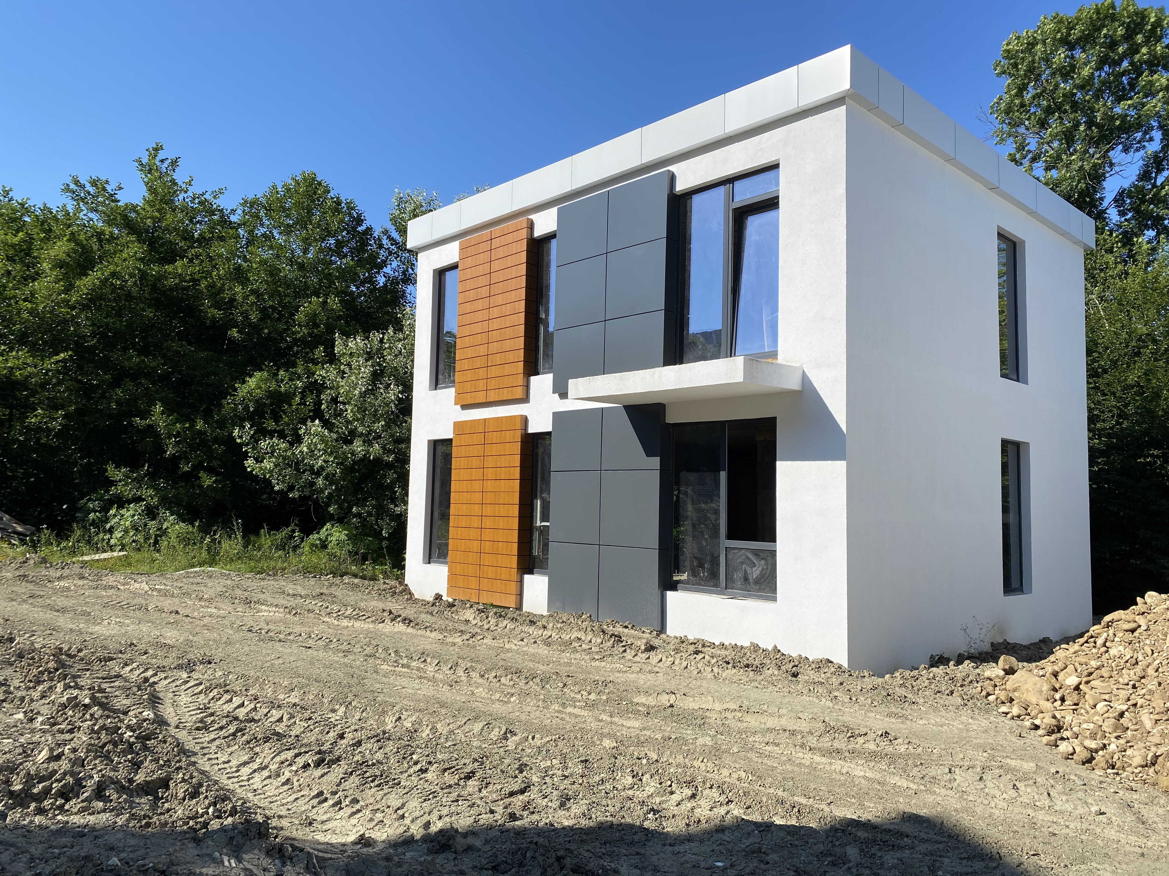 Коттедж у лесного массива