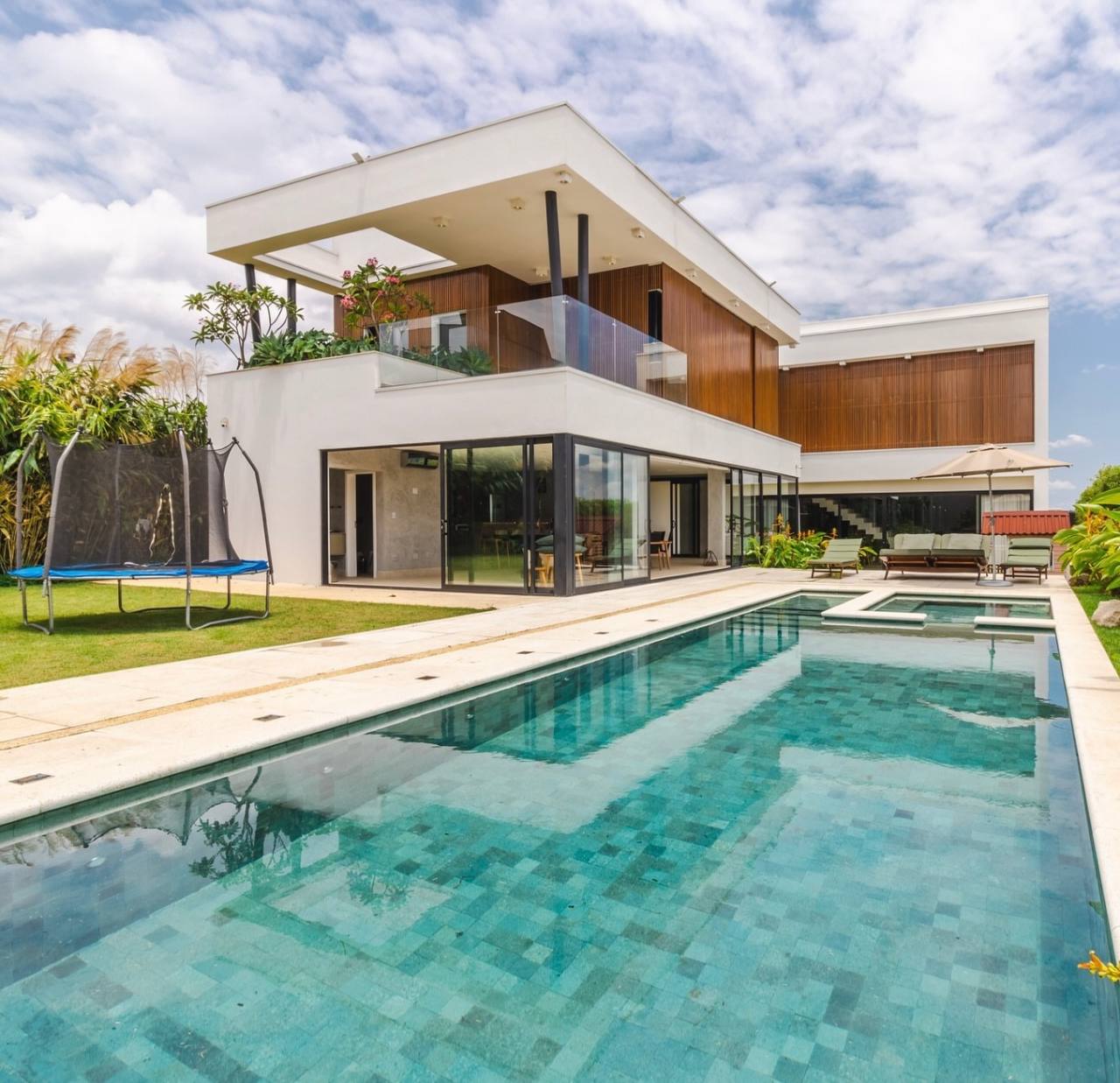 Вилла на берегу черного моря 