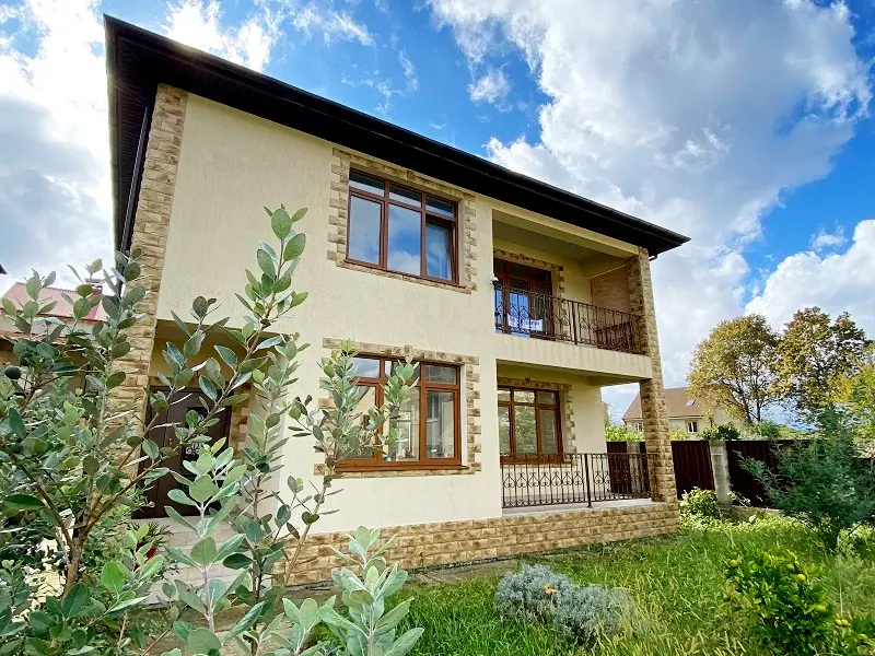 Дом на большом участке