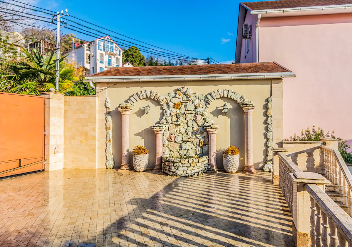 Продается уютный, светлый, сказочный дом.