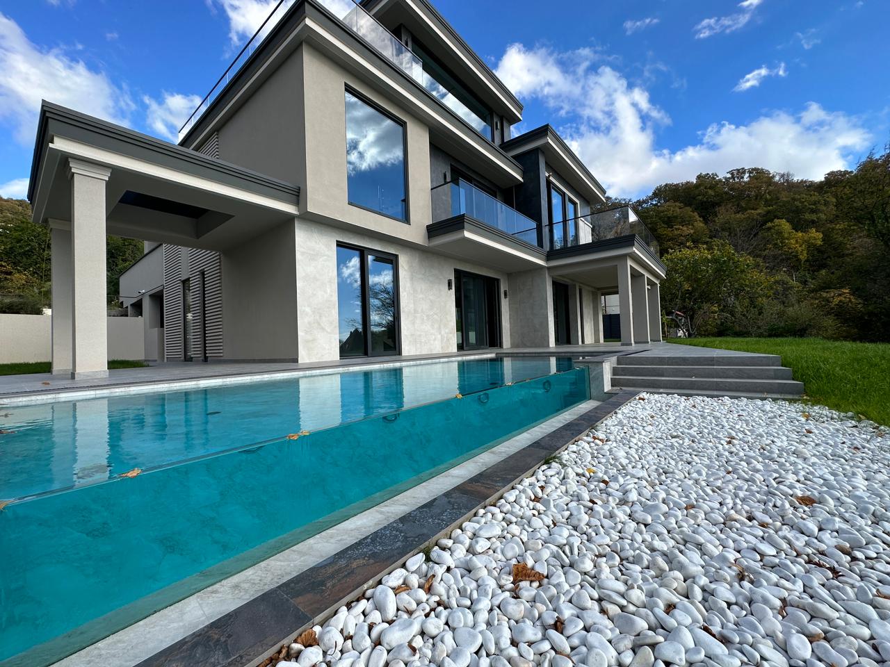 Продается дом с шикарным видом на море 