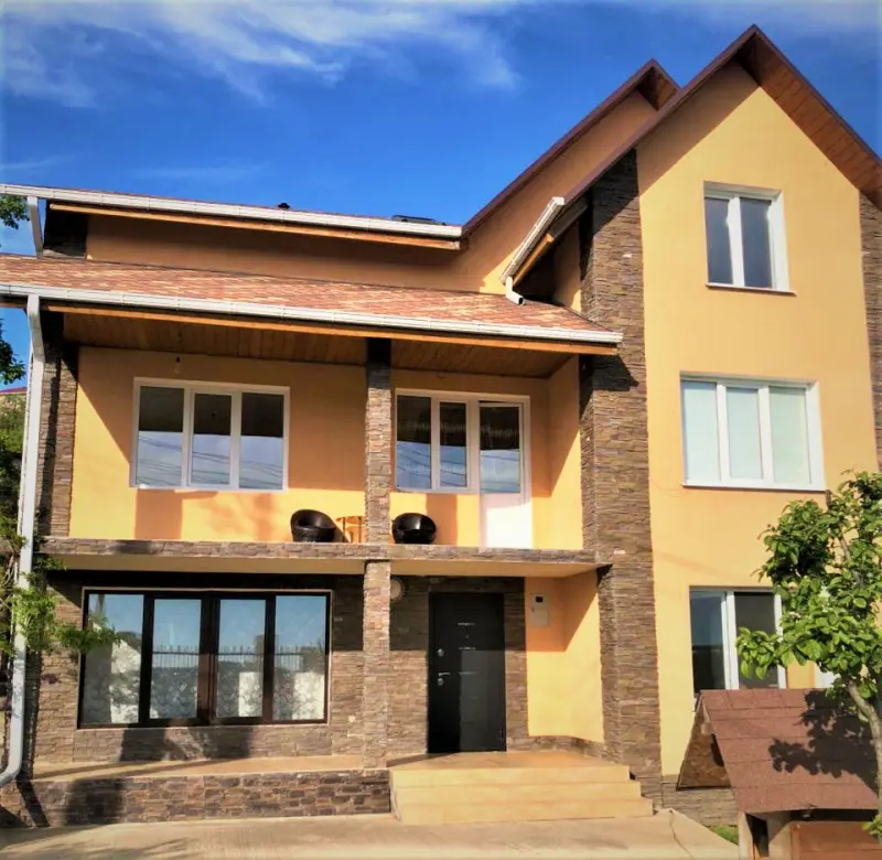 Отличный дом в уютном месте