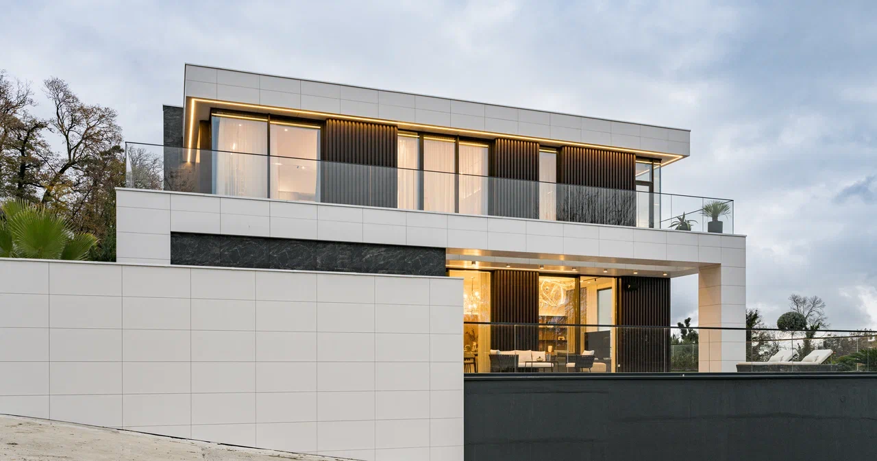 Элитный дом с бассейном и гаражом в Сочи — го...