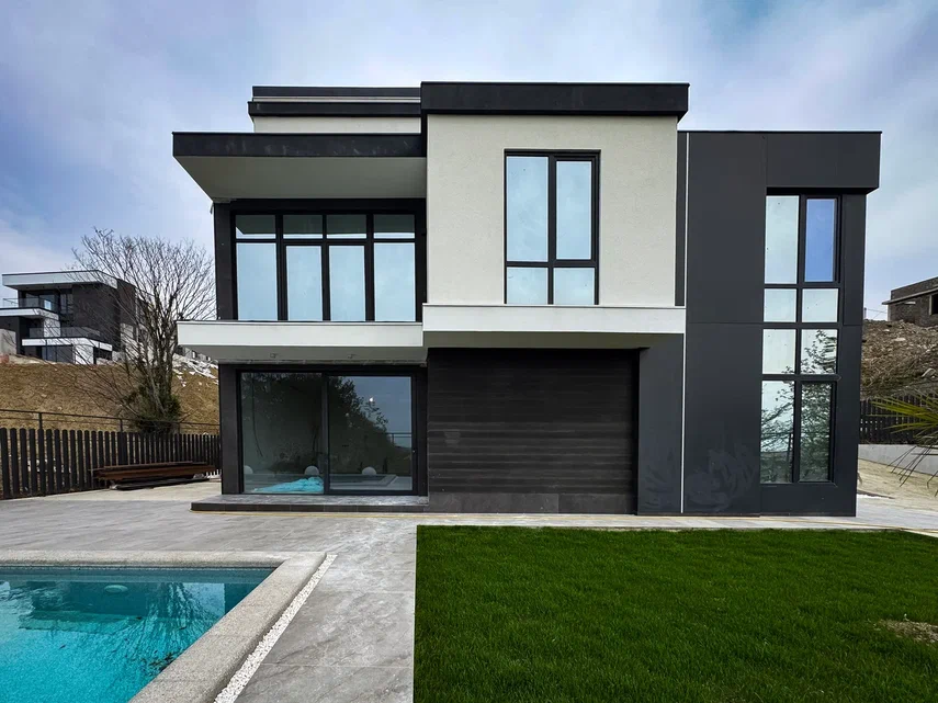 Дом 258 м кв с ремонтом под ключ и  подогрева...