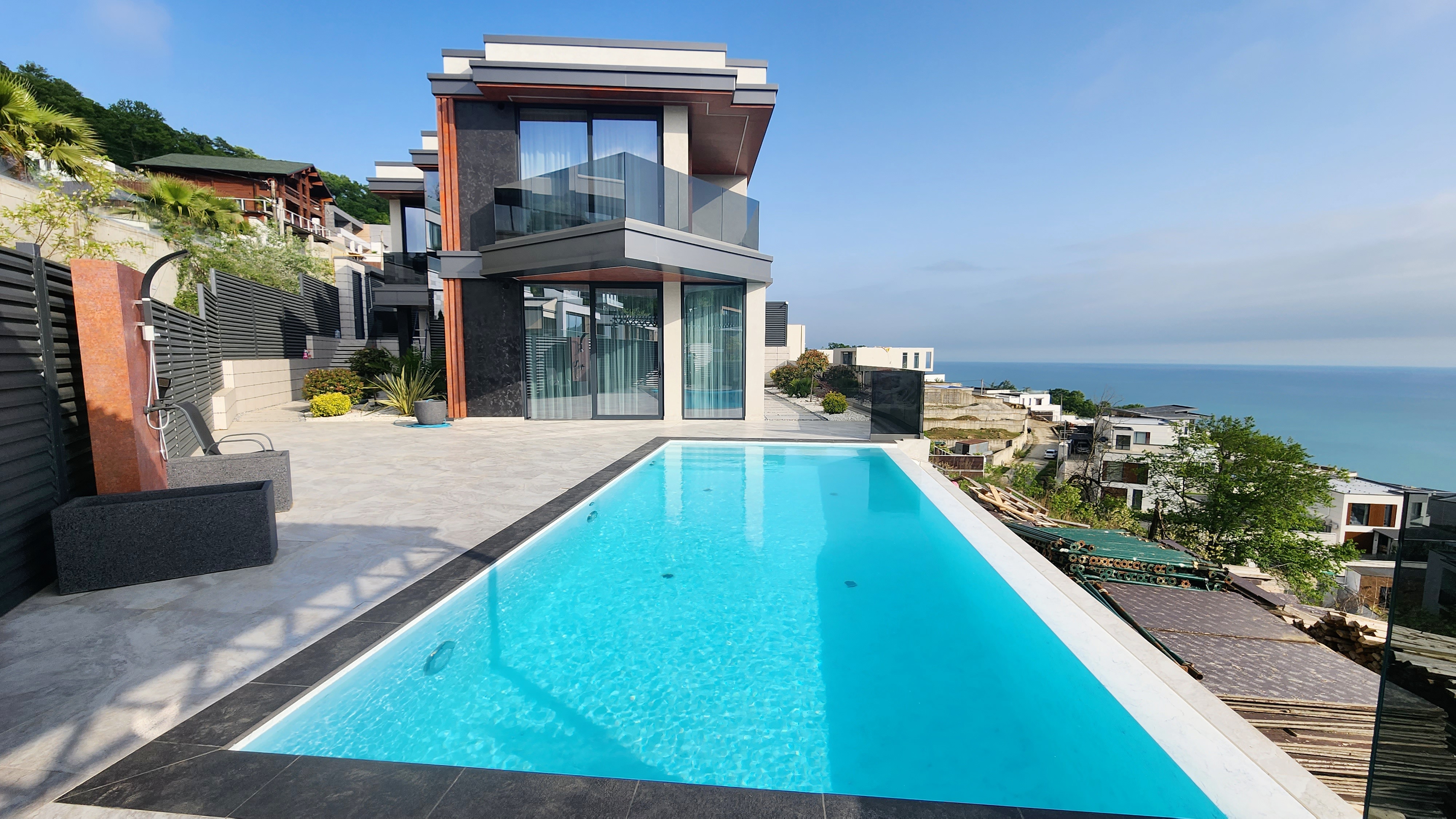 Дом с прекрасным видом подъездными путями