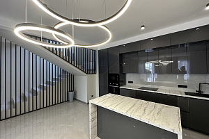 Дом с ремонтом и мебелью