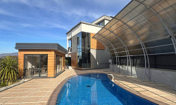 Дом с Бассейном  