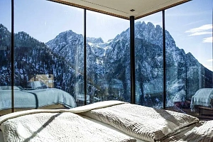 Горные вершины у Вашего окна 