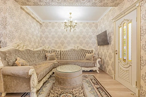 Трёхкомнатная квартира с отличным ремонтом.