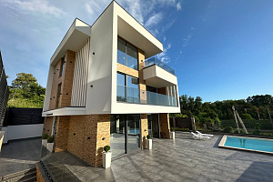 Превосходный дом в центре Сочи