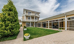 Домовладение с панорамным видом на город  и м...