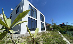 Дом с ремонтом и мебелью у моря