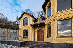 Гостинница на Вишневой