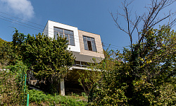 Коттедж в живописном массиве гор