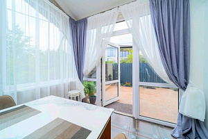 Продаю дом в  центре Сочи.