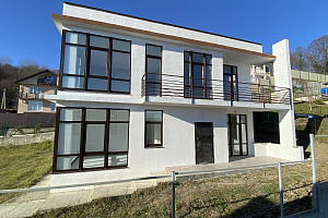 Дом с ремонтом и красивым видом