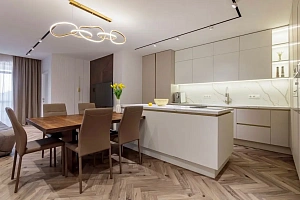 Продам четырехкомнатную квартиру в Центре гор...