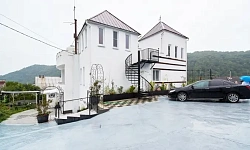 Дом в Сочи. Возле моря. Большая площадь.