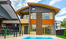 Роскошный дом с бассейном