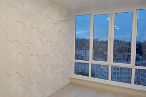 Квартира - студия с новым ремонтом  на Светла...