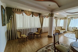 Большая квартира на Светлане с видом на море