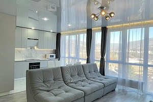 Трехкомнатная квартира в ЖК Раз Два Три